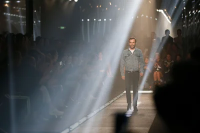 Look 48